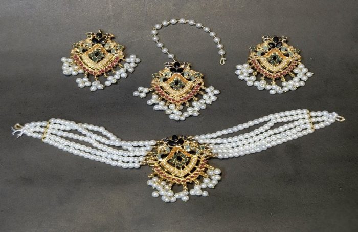 Premium Pearl Choker Set with Earrings & Maang Tikka - Image 5