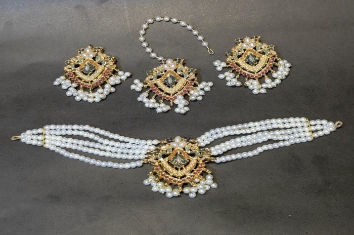 Premium Pearl Choker Set with Earrings & Maang Tikka - Image 6