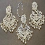 Elegant Bindi Kanta Earrings - Image 12