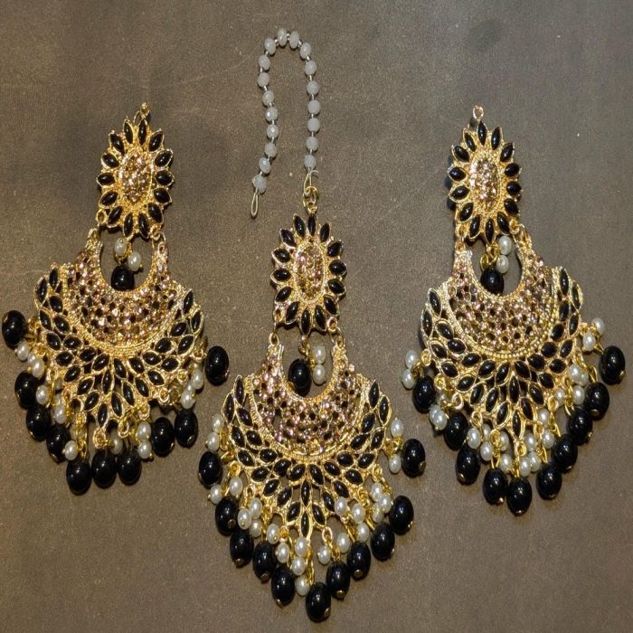 Elegant Bindi Kanta Earrings - Image 5
