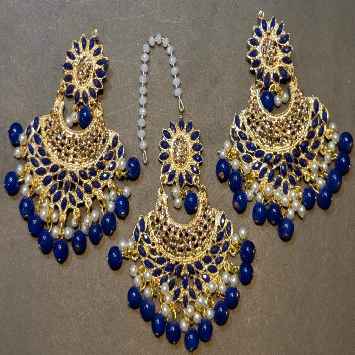 Elegant Bindi Kanta Earrings - Image 3